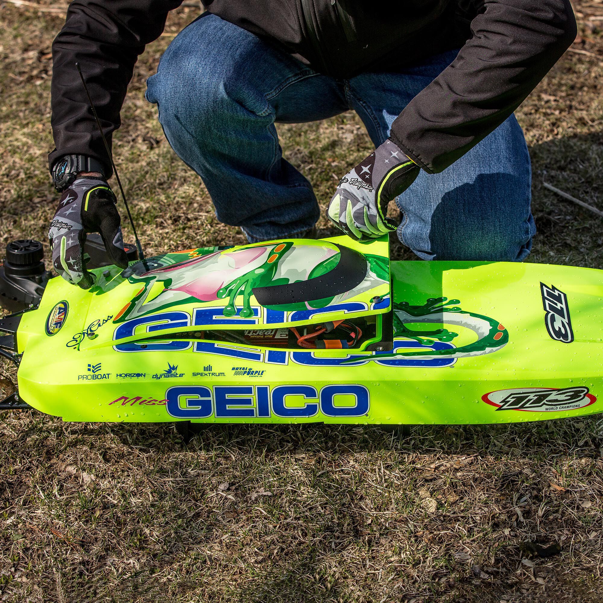 Miss geico sales 36 rc boat